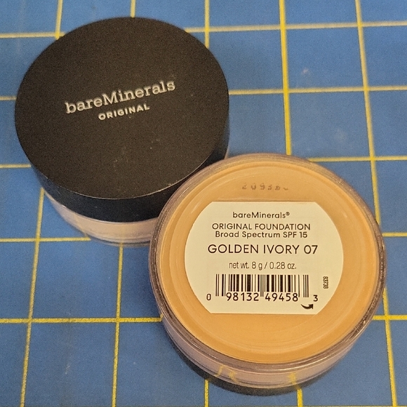 bareMinerals Other - bareMinerals Original Foundation in Golden Ivory 07 New in Jar 8g